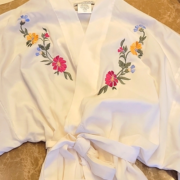 Val Mode Lingerie Floral Embroidered Robe , Sz S - Picture 6 of 16